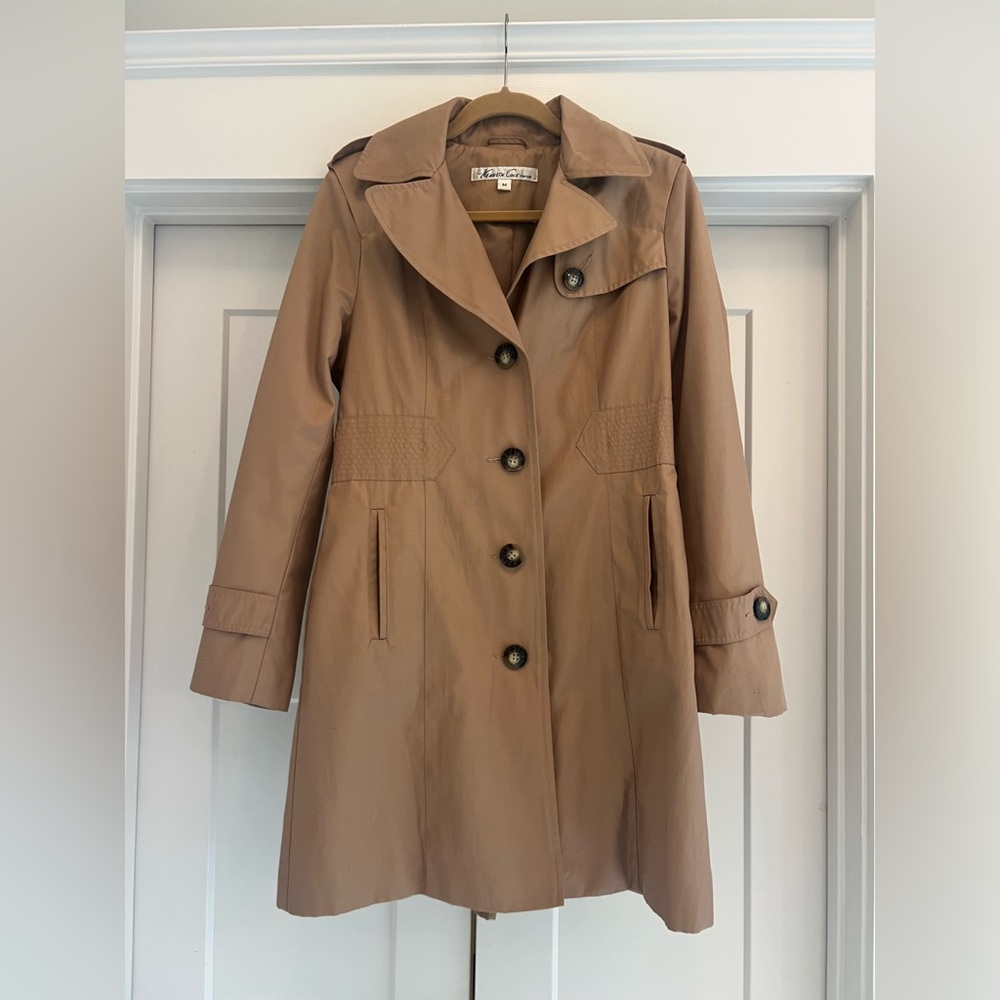 Classic Kenneth Cole Tan Trench Coat - Women's M